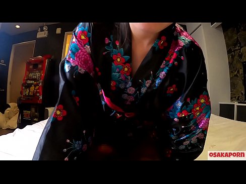 ❤️ Nuori cosplay-tyttö rakastaa seksiä orgasmeihin asti ruiskuttamalla hevostyttöä ja ottamalla suihin. Aasialaistyttö karvainen pillu ja kauniit tissit perinteisessä japanilaisessa puvussa amatöörivideossa, jossa näytetään masturbointia panoleluilla. Sakura 3 OSAKAPORN. ❤️❌ Porno at us ❌❤