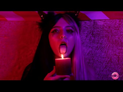 ❤️ Intohimoinen suihinotto seksikkäältä succubukselta, jolla on suu täyttymässä ❤️❌ Porno at us ❌❤
